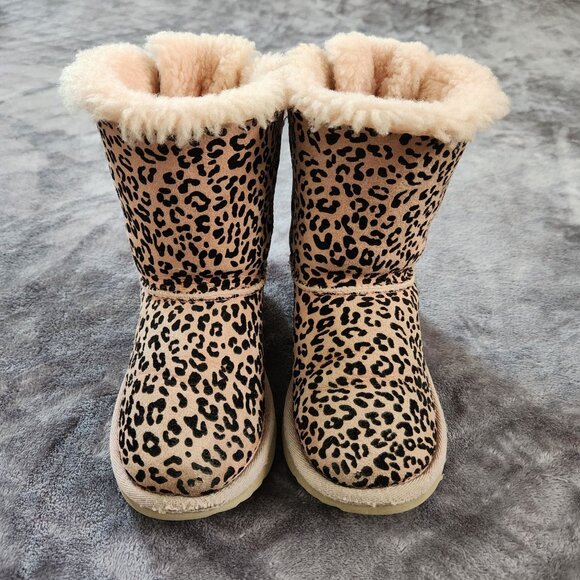 UGG Winer/ Snow Boots for a Toddler Size 12 Leopard Print - Picture 1 of 8